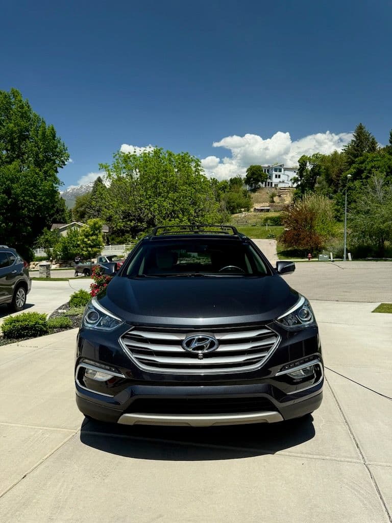 Gallery photos for Hyundai Santa Fe Sparkles with Expert Detailing in Provo: Image #1